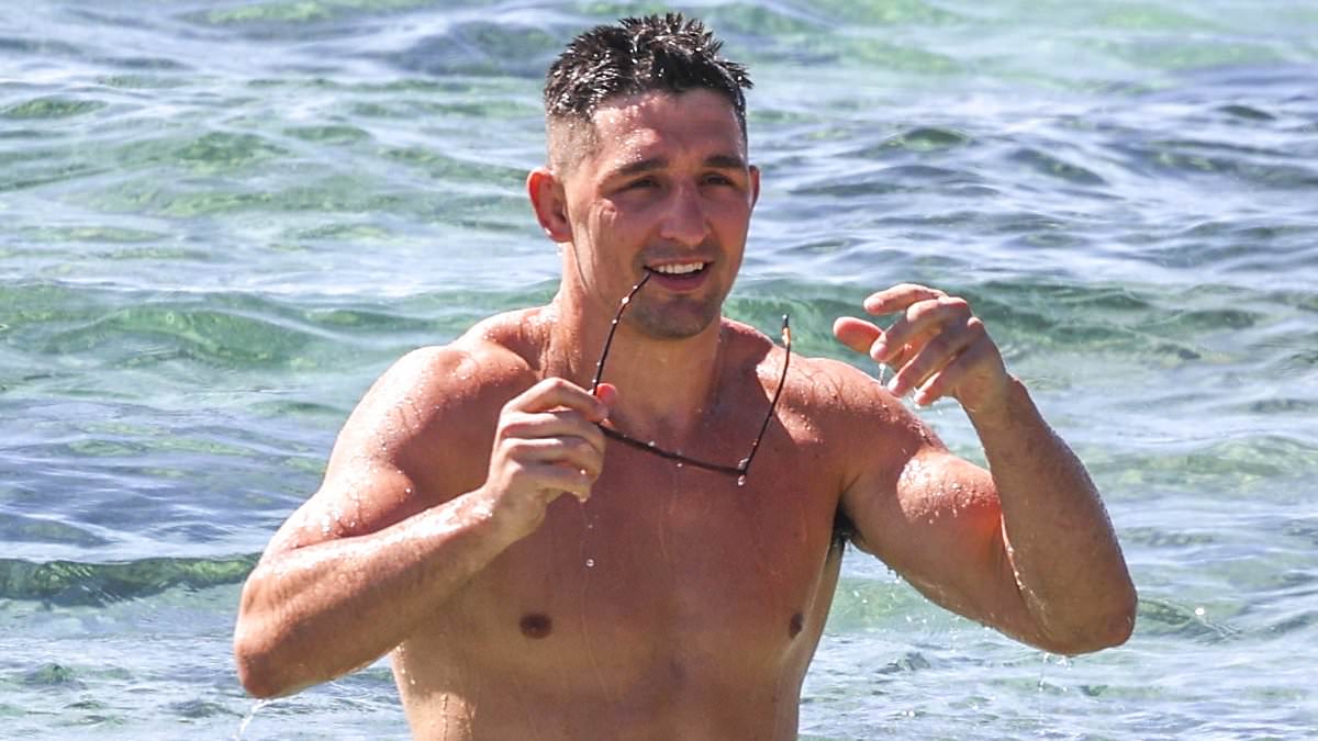 Radley handed 10-game ban, barred from Roosters awards amid drugs allegations