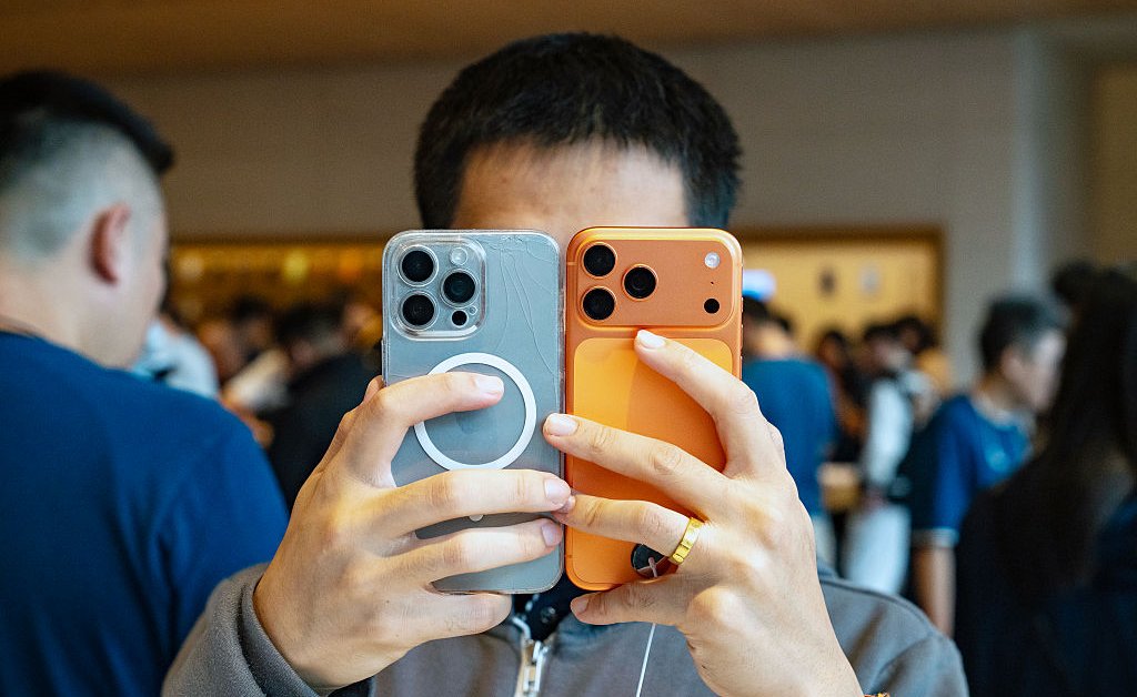 iPhone 17 release sparks debate over wandering, serendipity and the role of AI in daily life