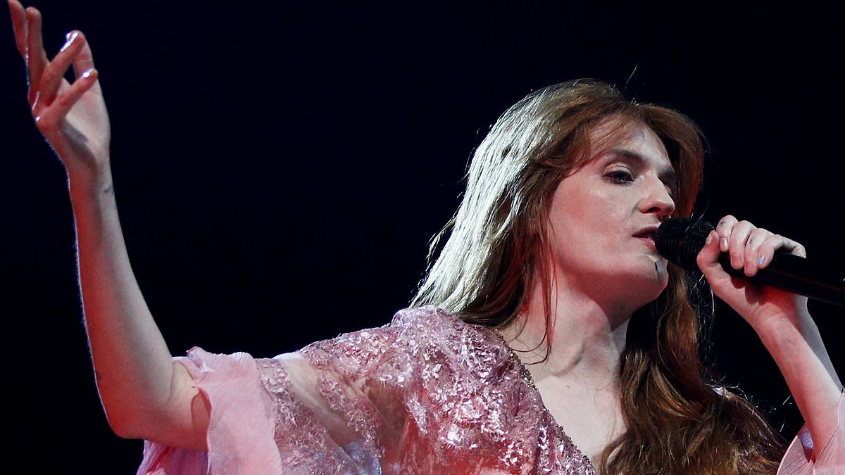 Florence Welch reveals ectopic pregnancy on stage led to emergency surgery