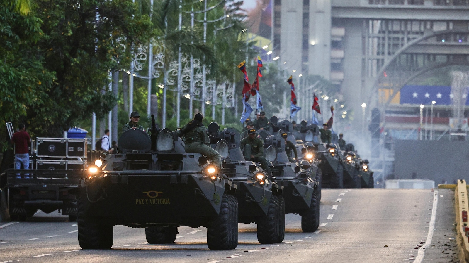 U.S. Naval Buildup Off Venezuela Triggers Questions About Goals and Legal Authority