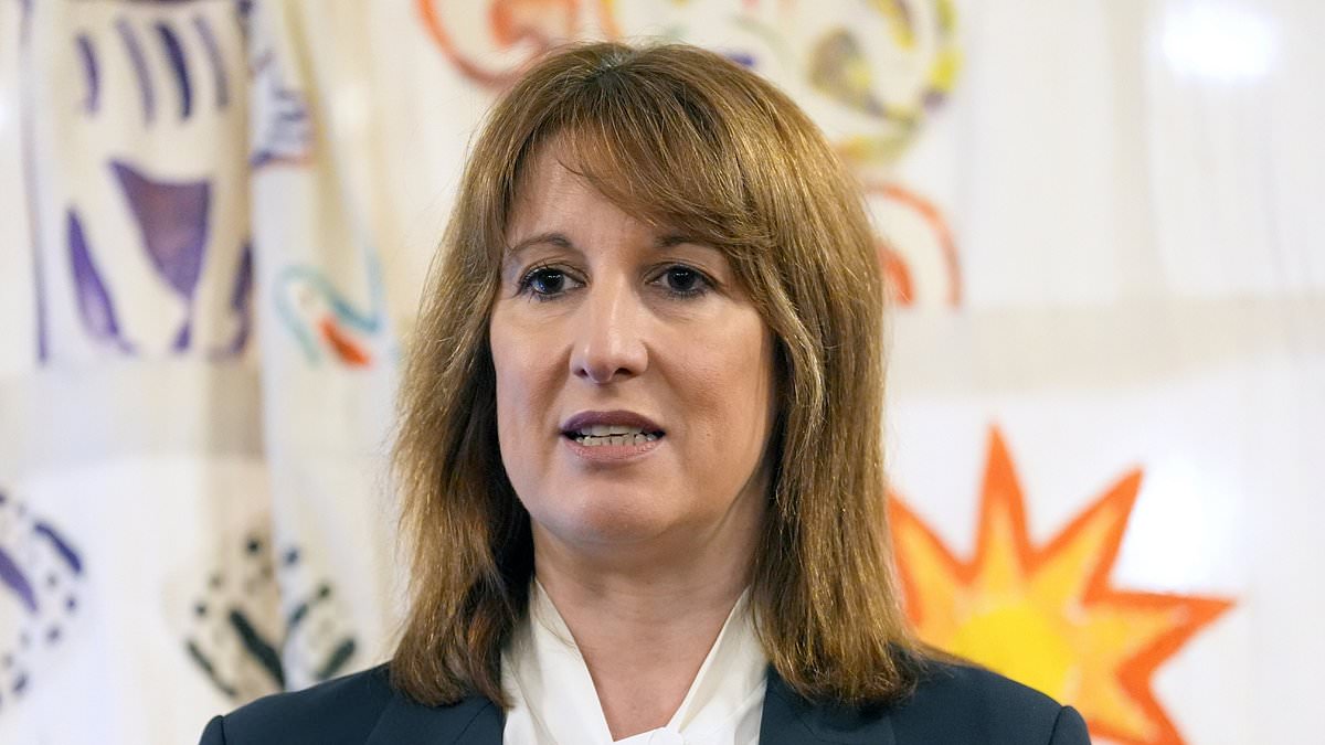 Hospitality sector faces £33,000 rise in business rates over three years, analysis shows