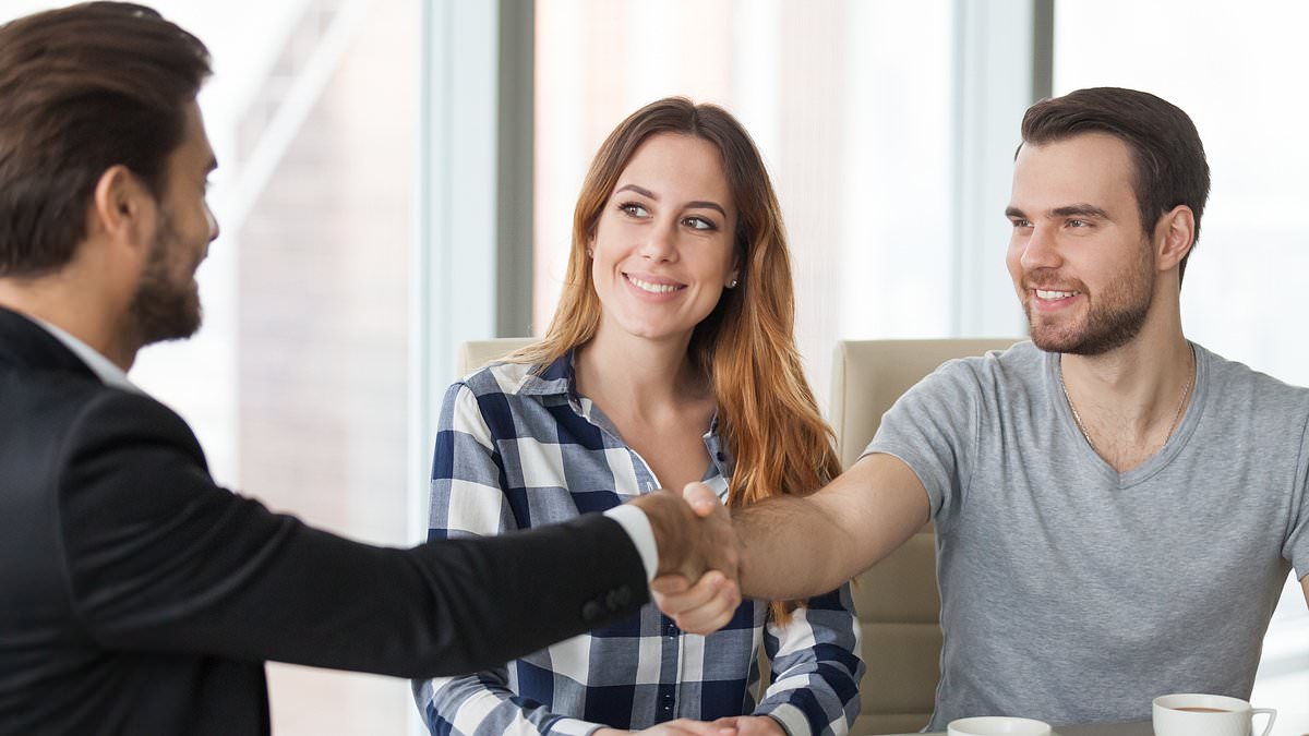 12 questions to ask a mortgage broker: guide for buyers in a competitive market