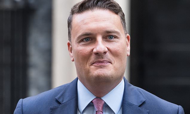 Pharma investment paused or redirected as industry warns UK life‑sciences competitiveness at risk