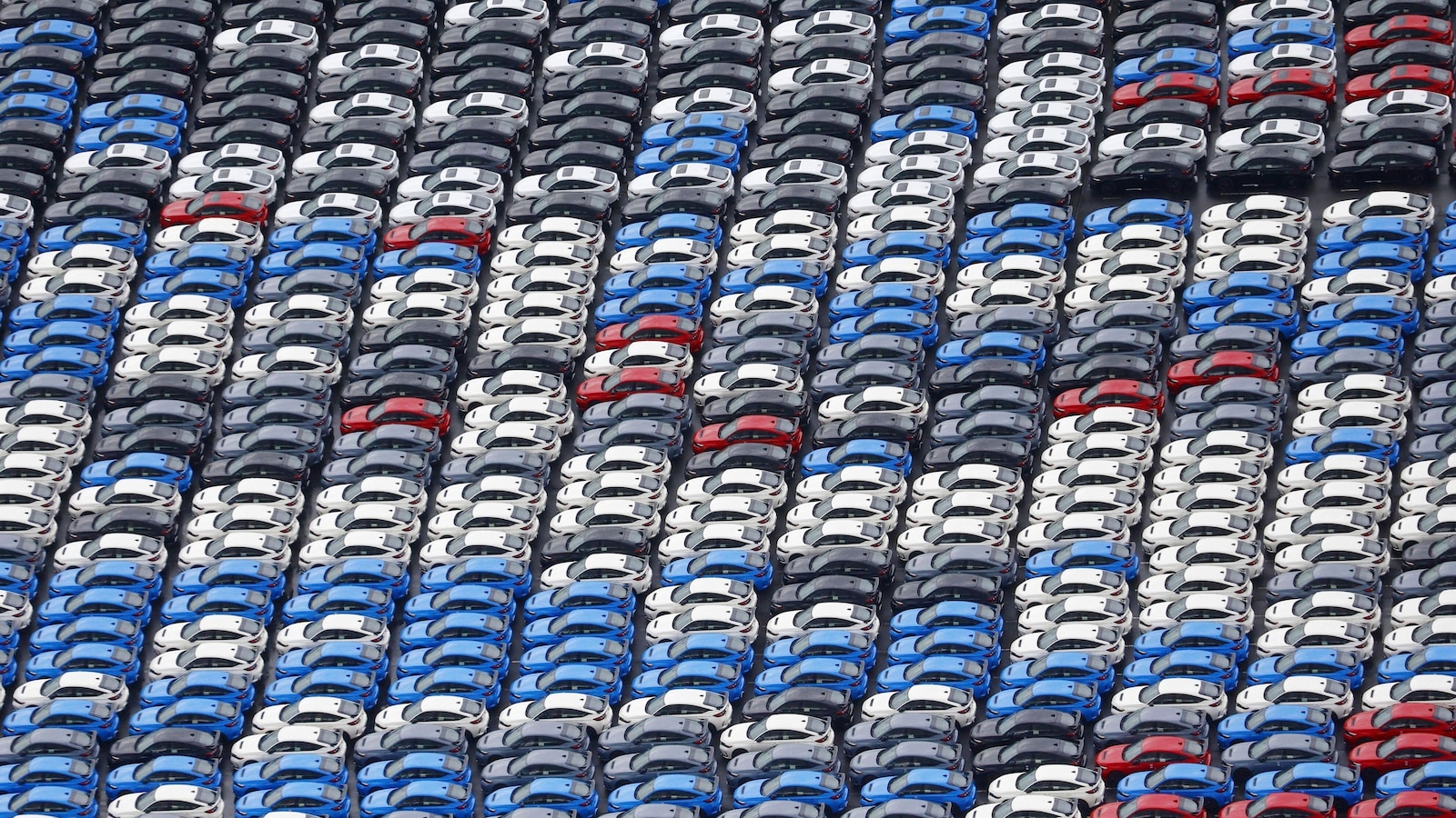 BoJ holds rate at 0.5% as inflation stays above target; politics add uncertainty