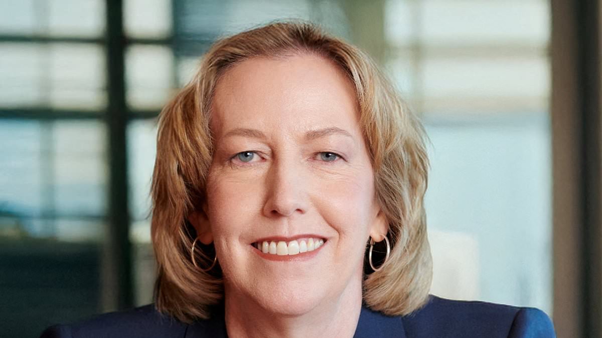 BP placed on bid alert as Shell takeover ban ends on Boxing Day