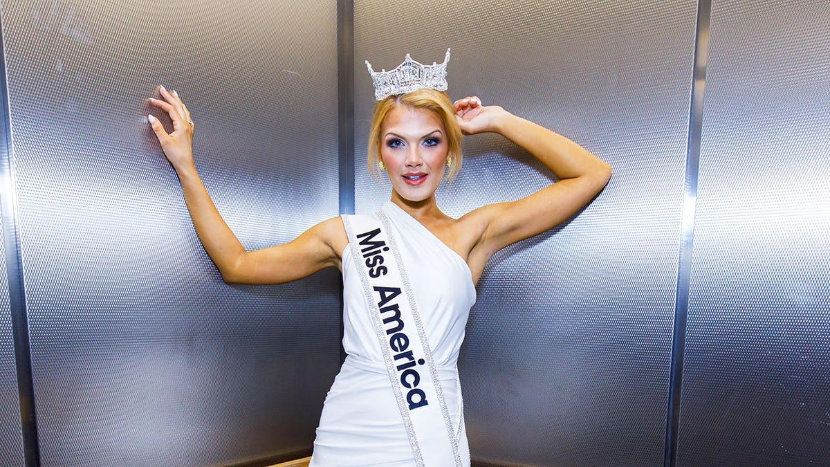 Miss America defends pageant makeup amid online criticism