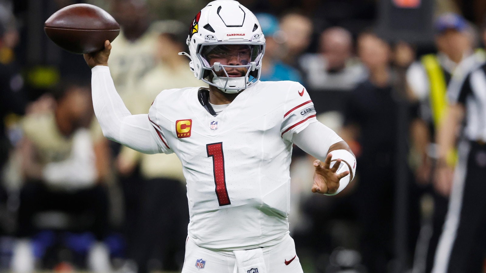 Cardinals survive sloppy road win over Saints, open season 1-0