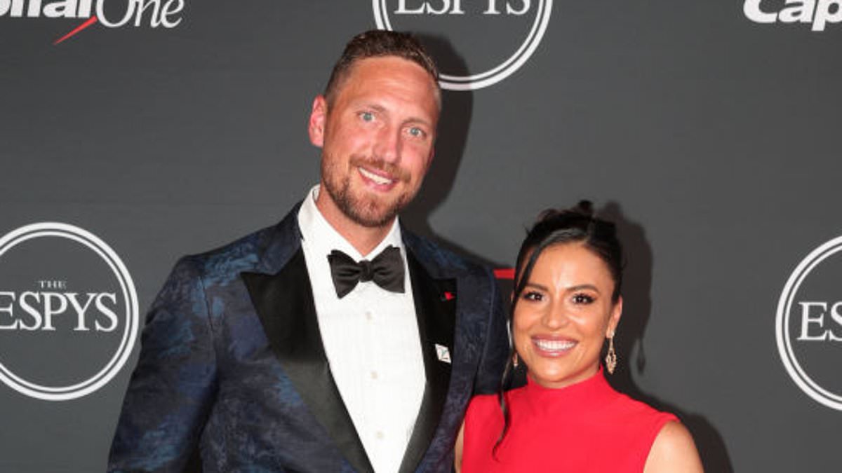 Hunter Pence lists Malibu oceanfront mansion for $39 million