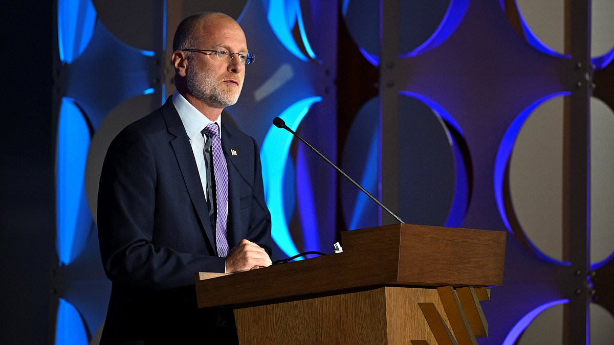 FCC Chair Carr at Center of MAGA-Linked Media Push, Insiders Say