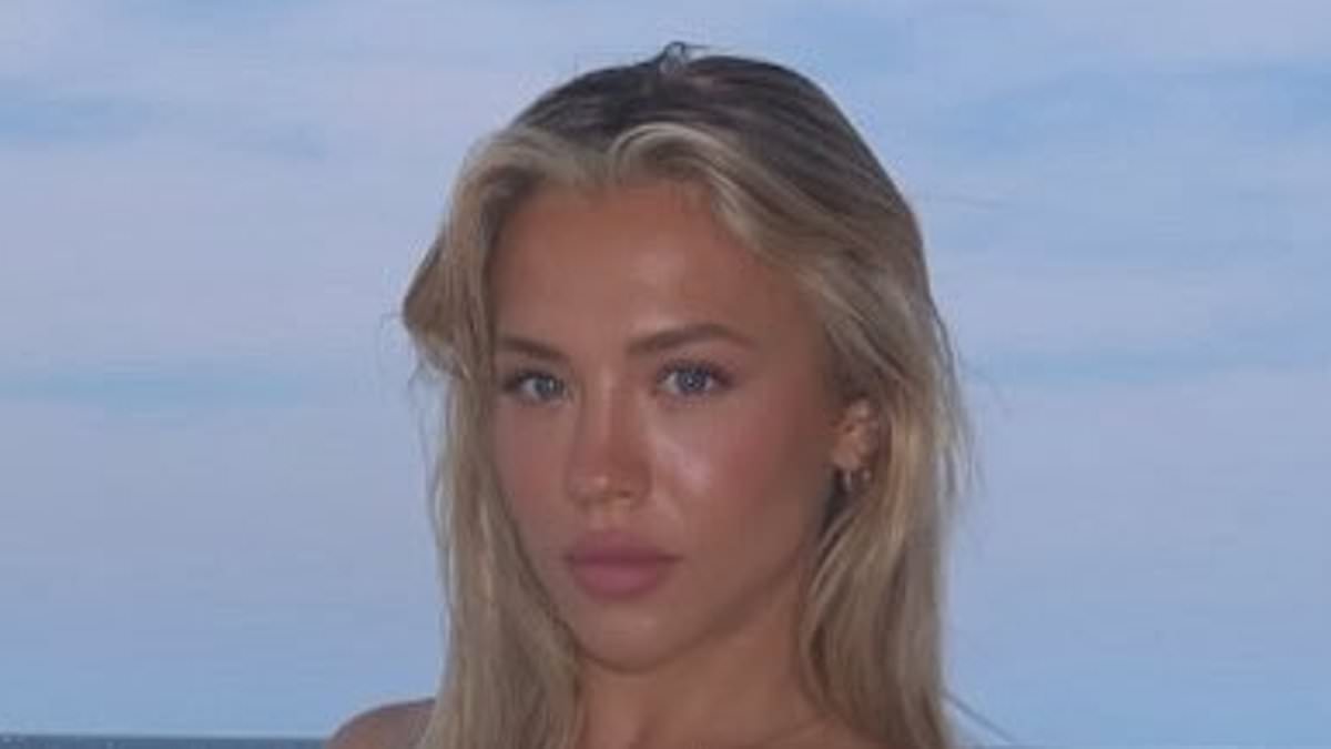 Tammy Hembrow cheers on Bailey Smith from home as AFL Grand Final unfolds