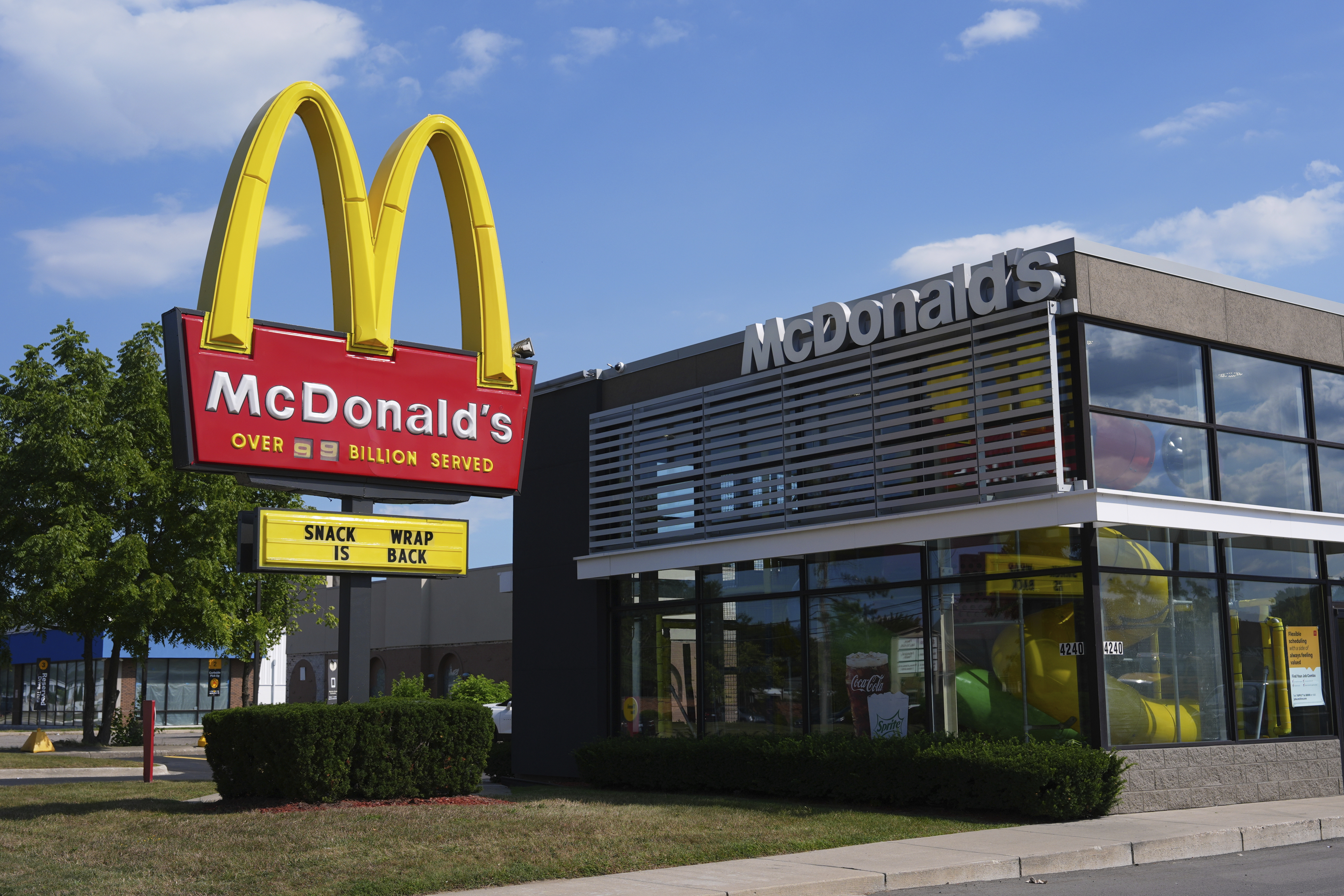 McDonald’s revives Extra Value Meals, raising prospect of a fast‑food price war