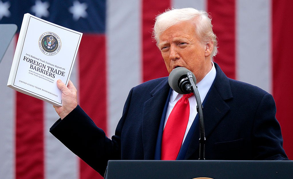 Trump Announces Broad Tariffs on Drugs, Trucks and Furniture