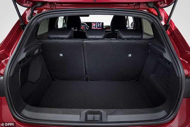 Interior and dashboard of the new Clio