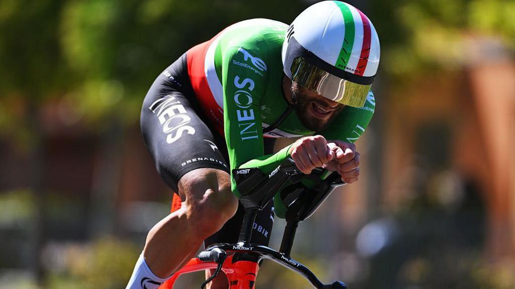 Filippo Ganna wins shortened Vuelta time trial as Tom Pidcock holds third
