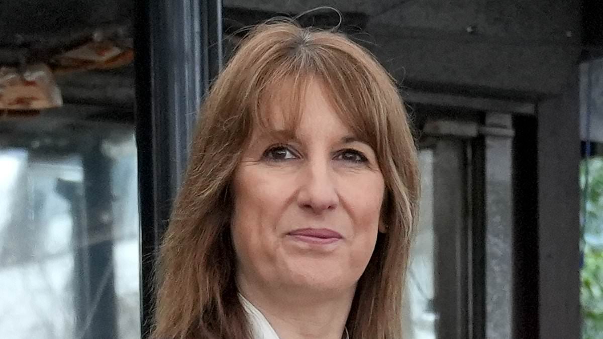 Traders place nearly £6bn against pound after Reeves Budget, signaling renewed currency jitters