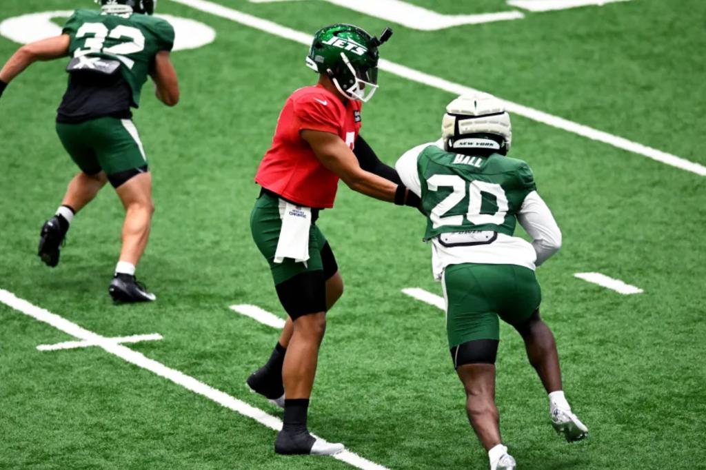 This is the time for the Jets to rediscover their identity