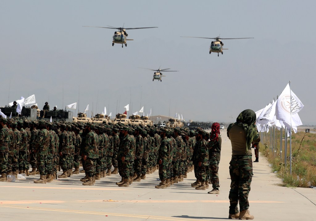 UH-60 Black Hawk helicopters