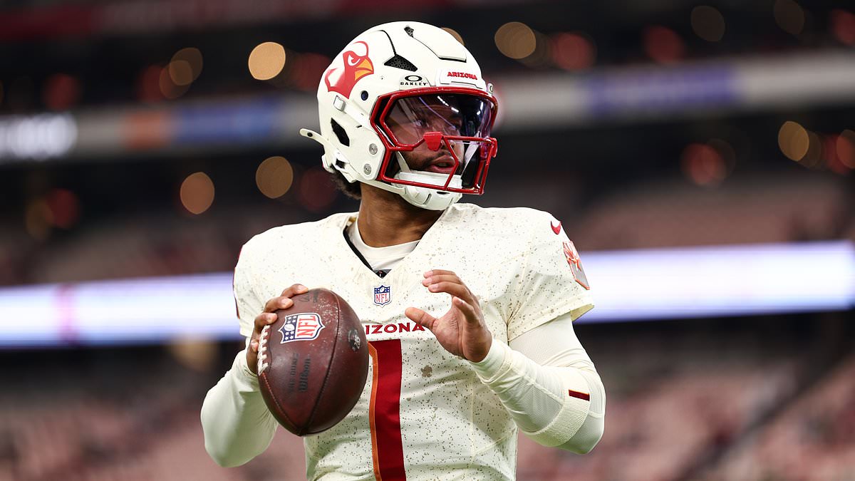 Cardinals debut 'rivalries' uniform; fan reaction mixed as they fall to Seahawks