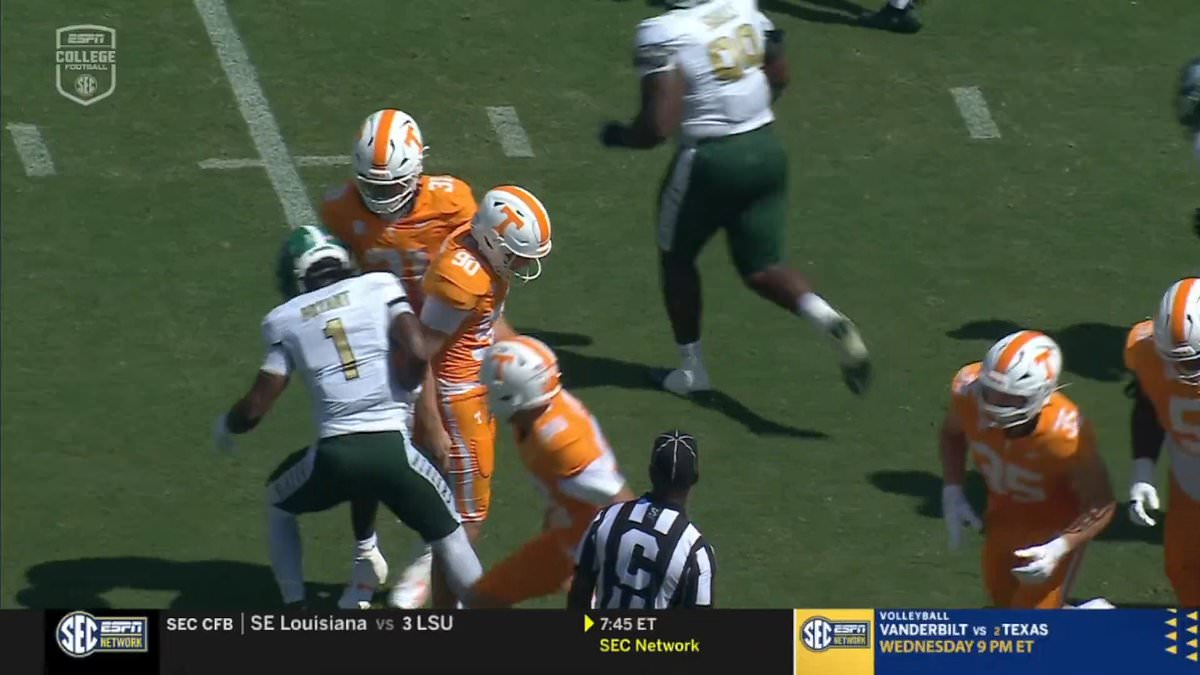 College football player’s stomp on rival’s foot goes viral during Tennessee-UAB game