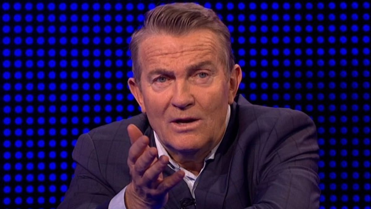 Bradley Walsh snaps at contestant, issues rare yellow card on The Chase