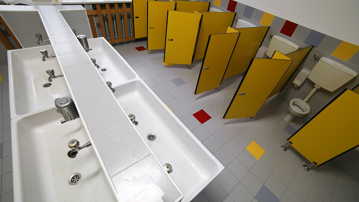 Urinating-Video Trend Prompts Parental Alerts in Schools Across the U.S.