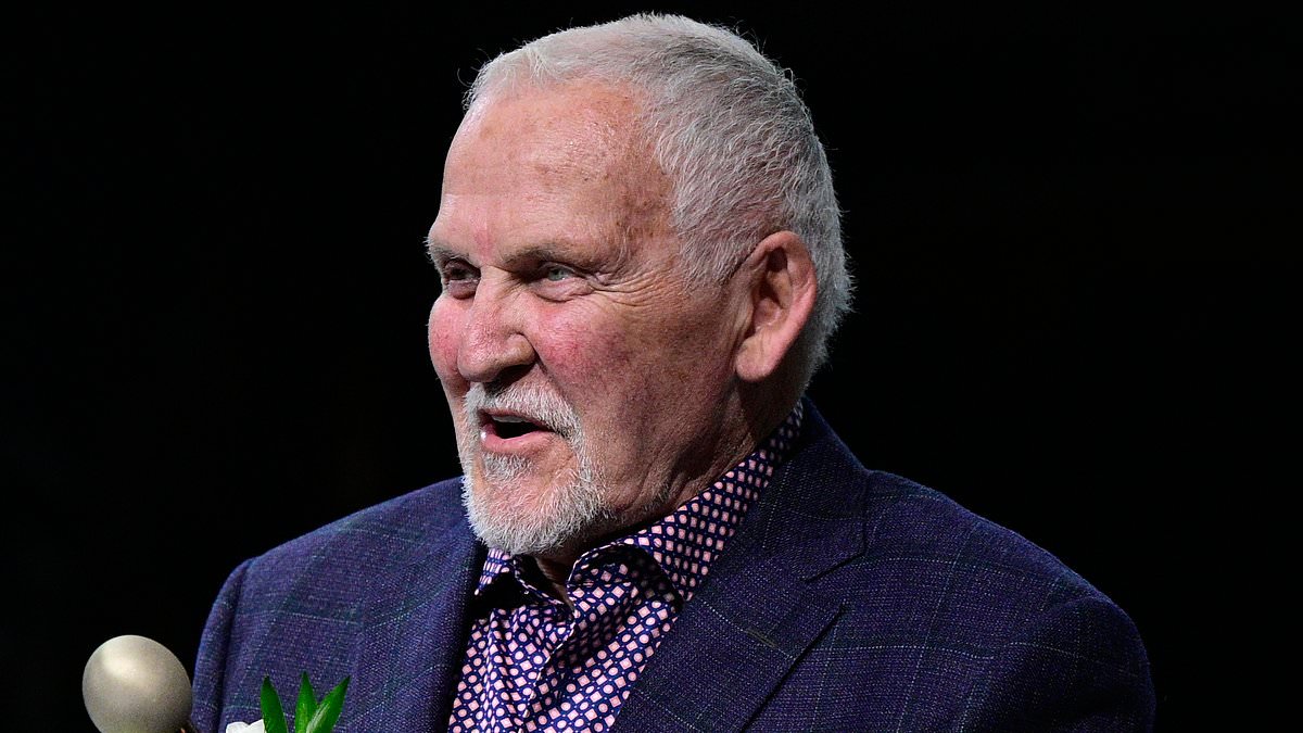 Bernie Parent, Hall of Fame goalie who anchored Flyers, dies at 80