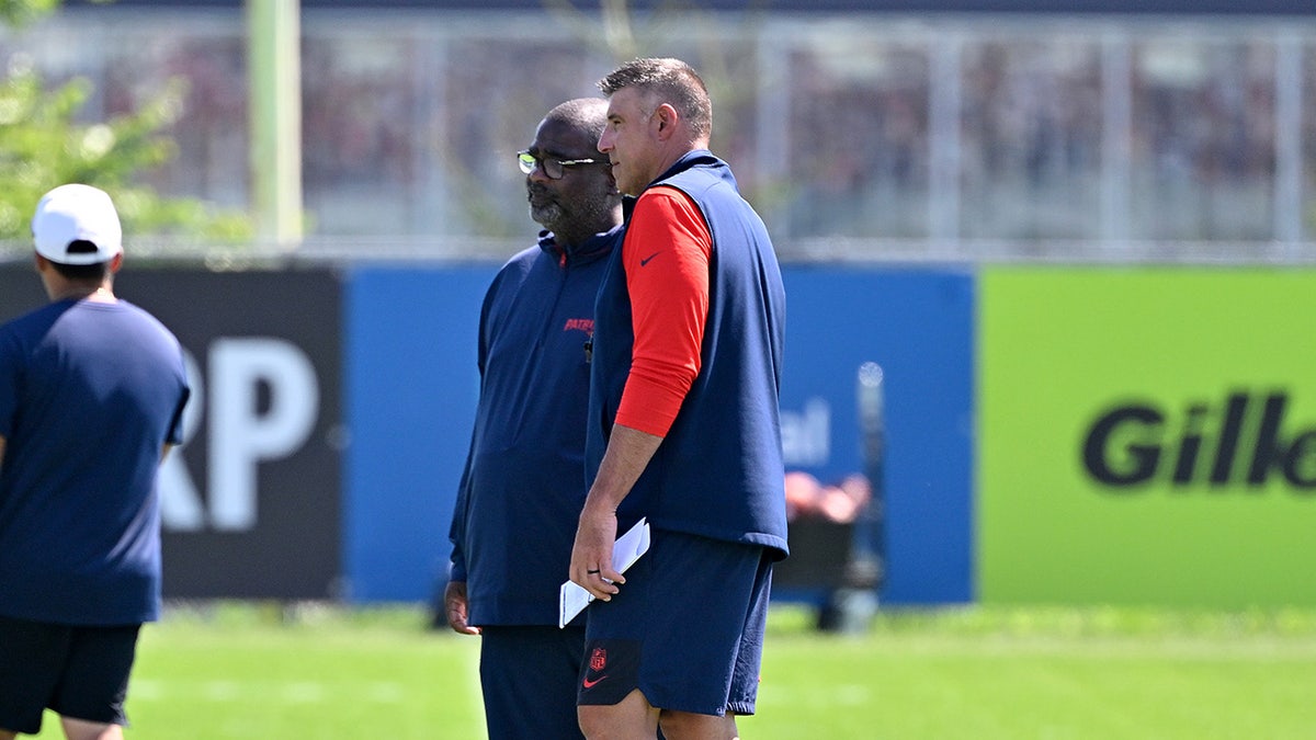 Patriots defensive coordinator Terrell Williams diagnosed with prostate cancer