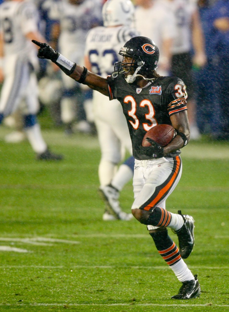 Celebrates fumble recovery