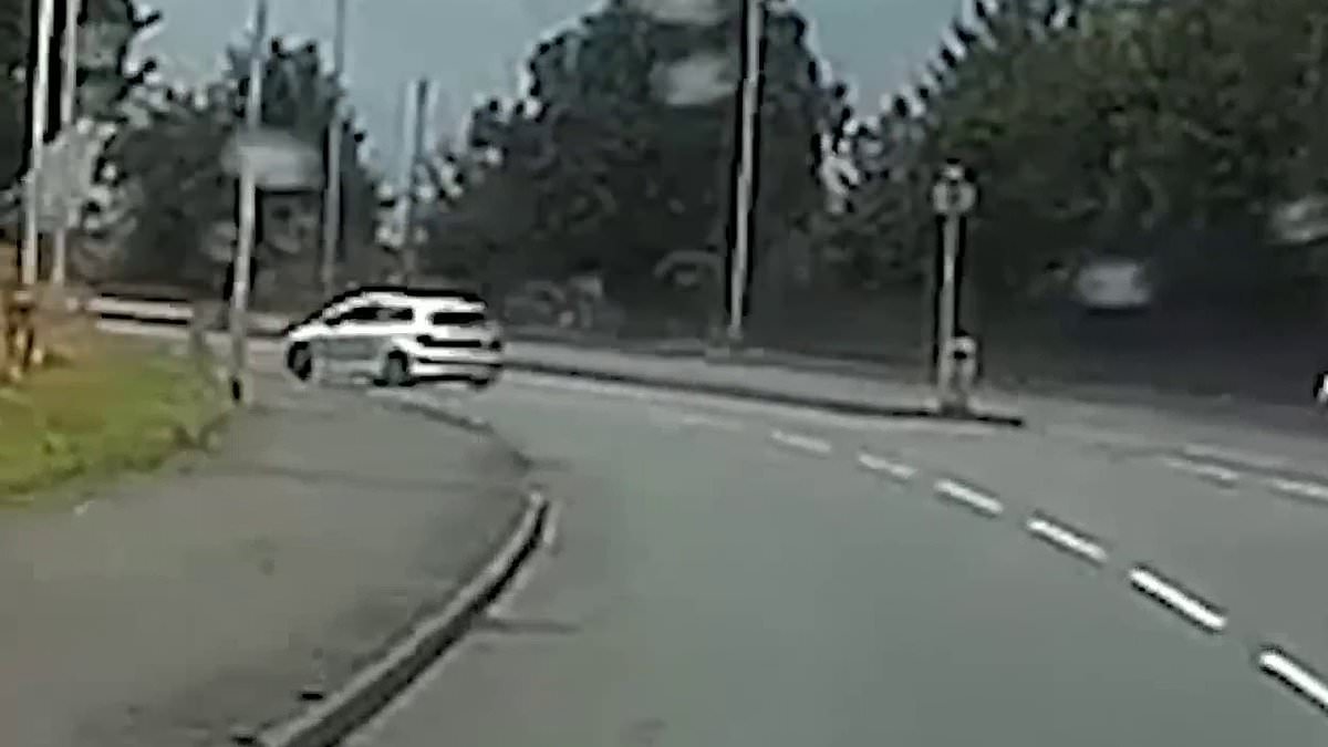 Dashcam shows car spin off dual carriageway seconds after national emergency alert test