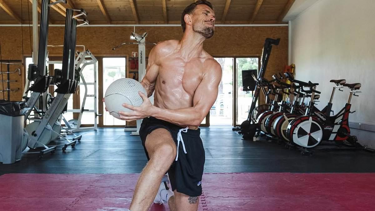 Clubs and private trainers clash as behind-the-scenes sessions spark injury fears