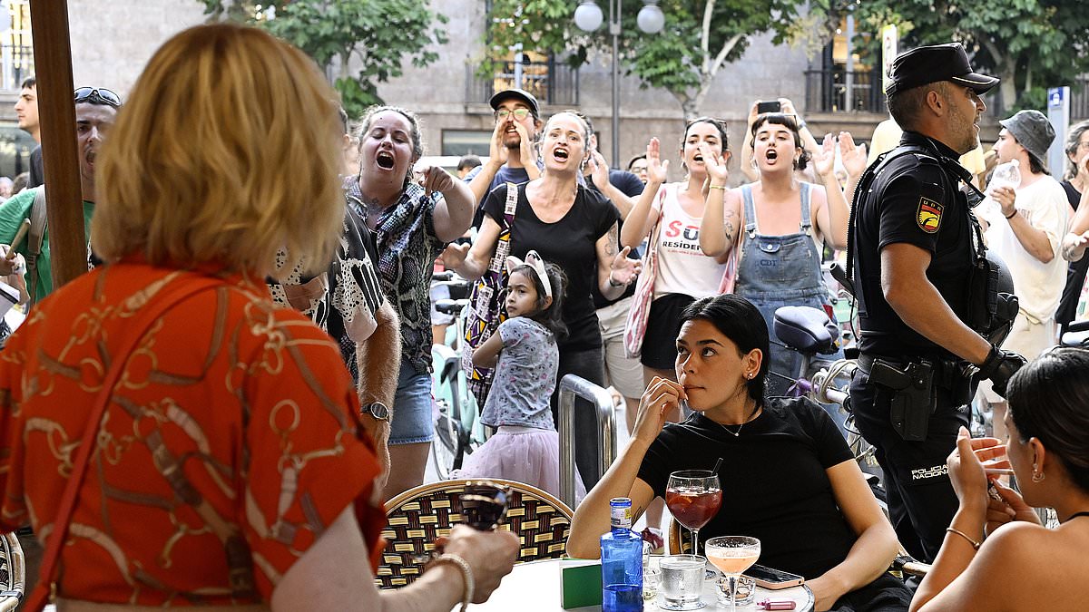 Majorca tourism slump as anti-tourism protests hit restaurants and bars