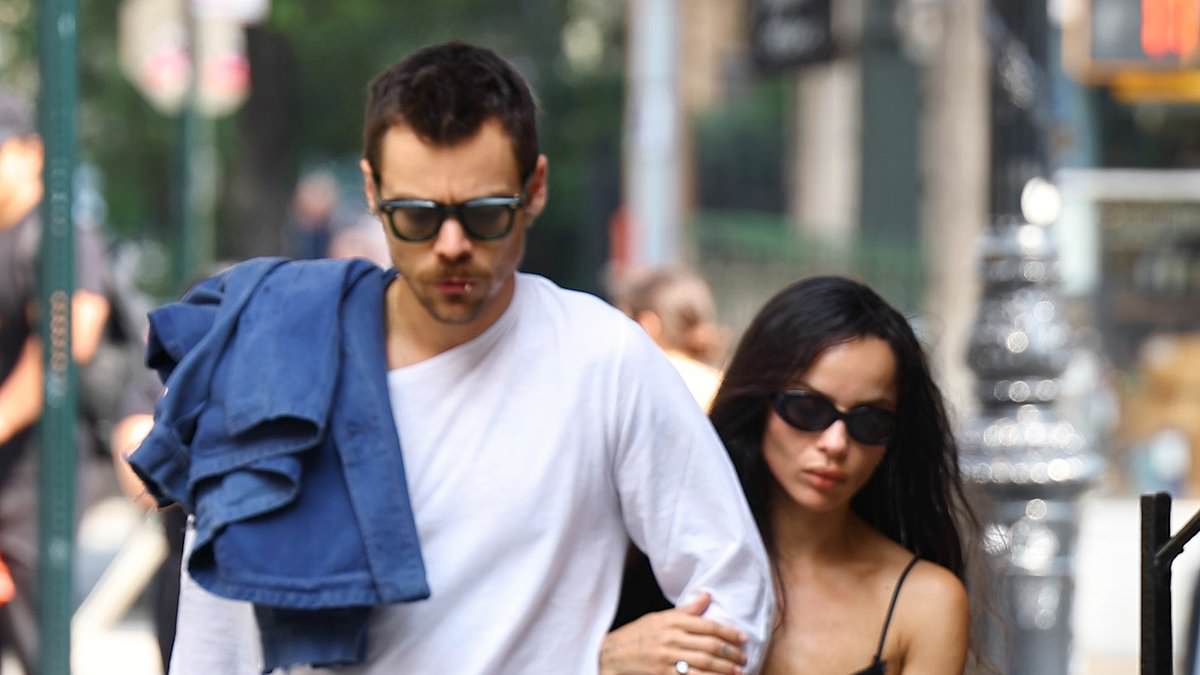 Harry Styles and Zoe Kravitz Sign Serious Turn in Berlin Marathon Romance