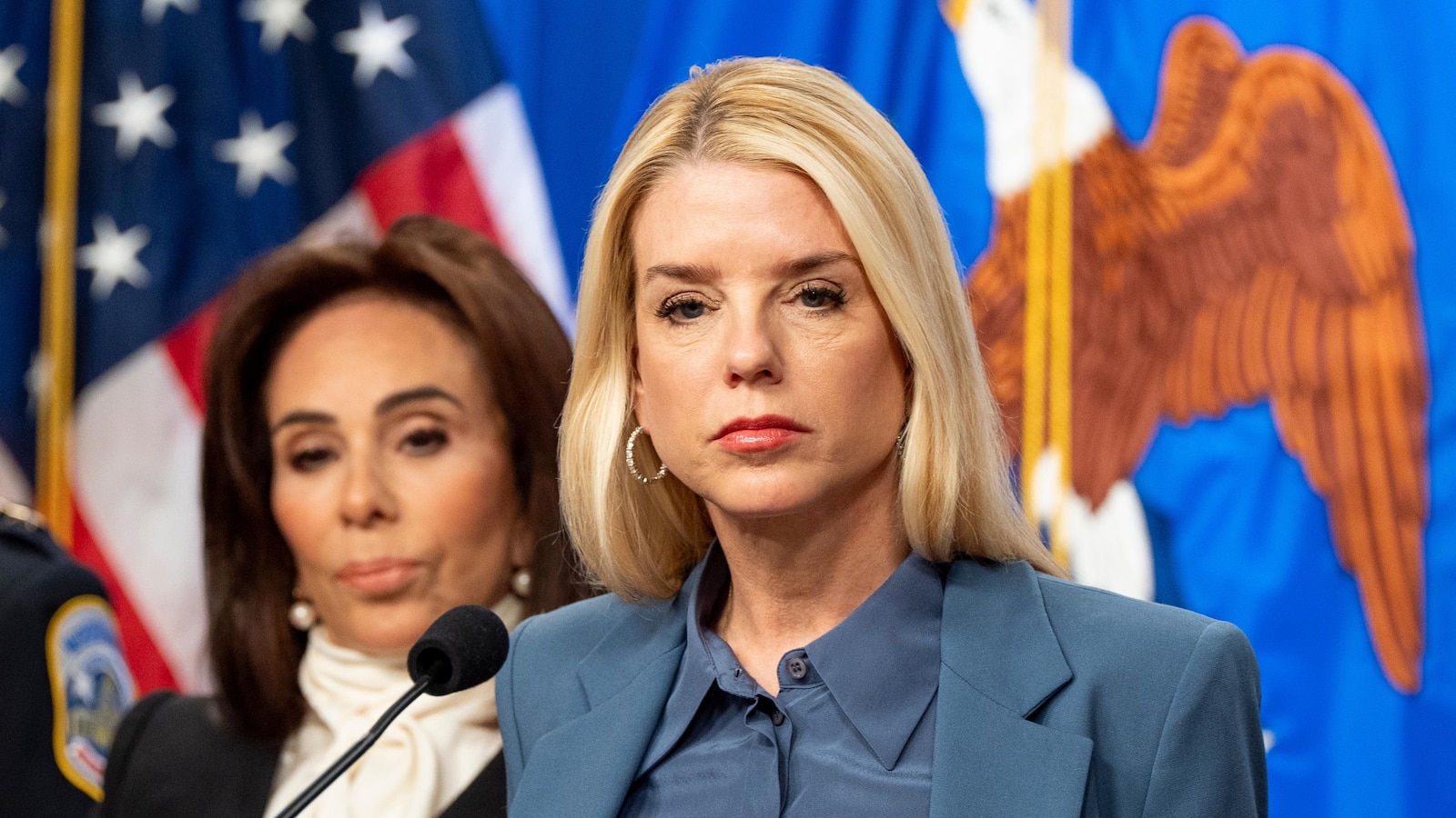 Mangione lawyers allege conflict of interest taints Bondi death-penalty decision