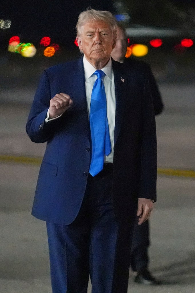 Trump arrives in New York