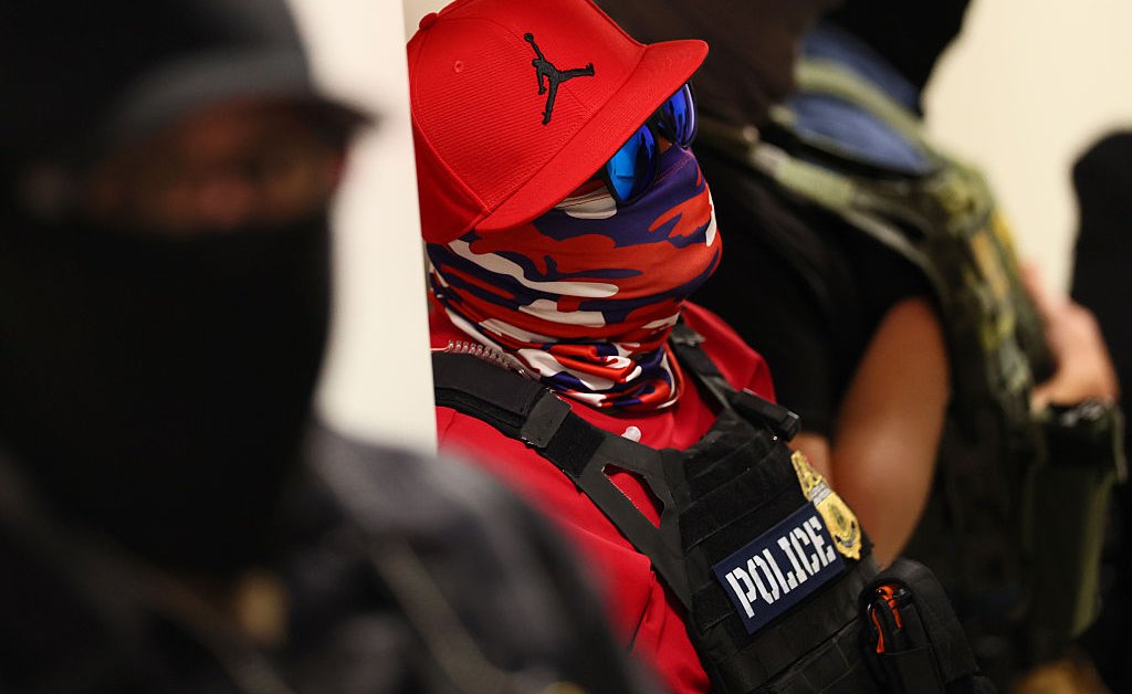 California Bans ICE Agents From Wearing Masks to Conceal Identity