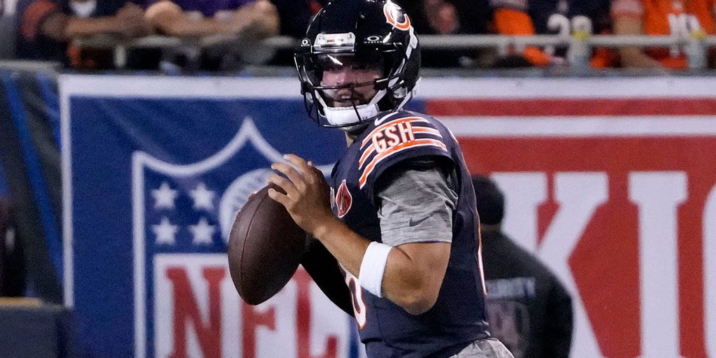 Caleb Williams’ gray undershirt sparks debate as Bears fall to Vikings 27-24