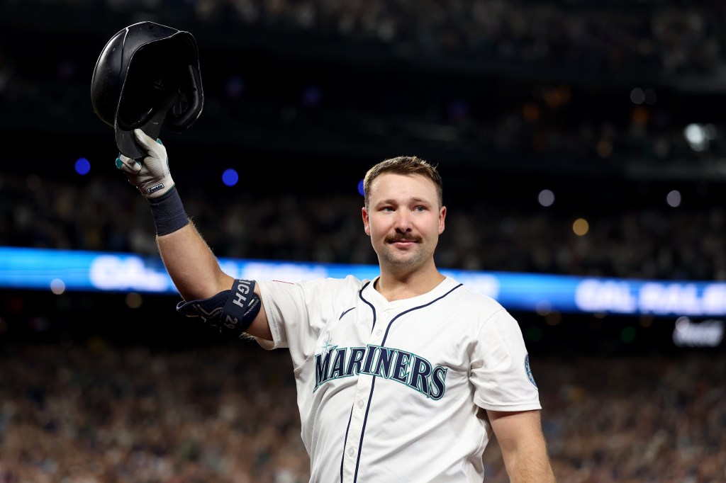Cal Raleigh hits 60th, Mariners clinch AL West as Judge chase intensifies