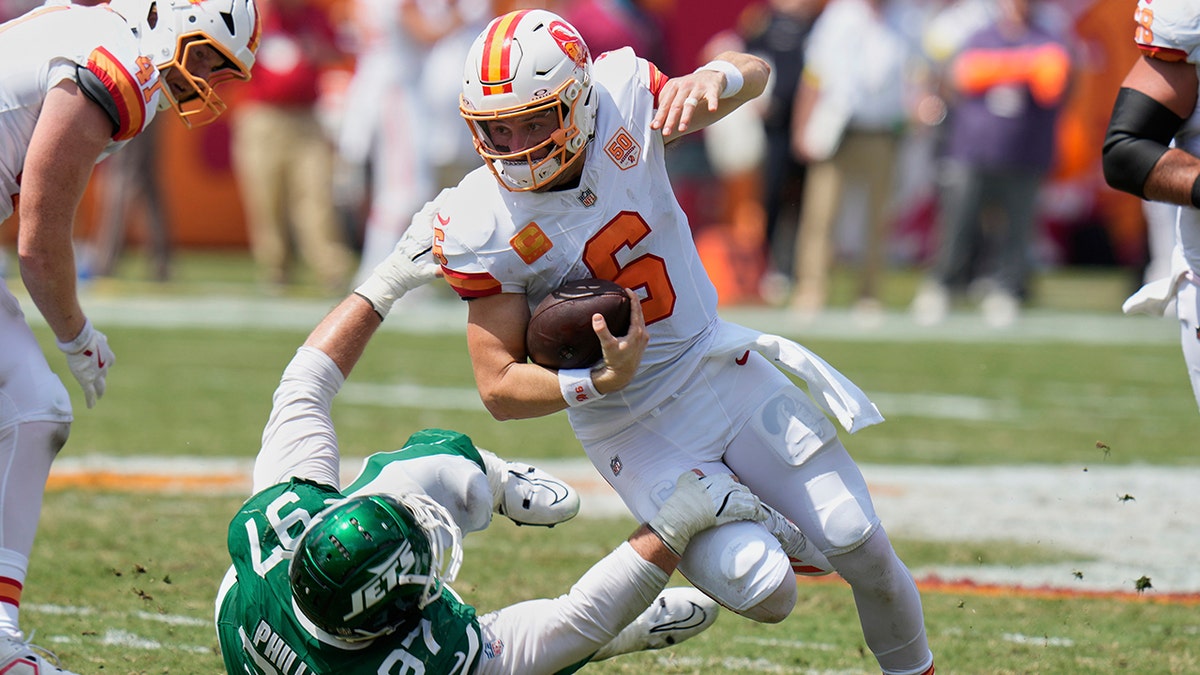 Jets' stop as Will McDonald IV returns block