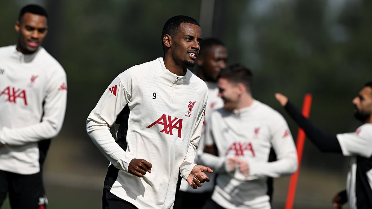 Arne Slot restraints Isak return as Liverpool manage £125m striker's fitness