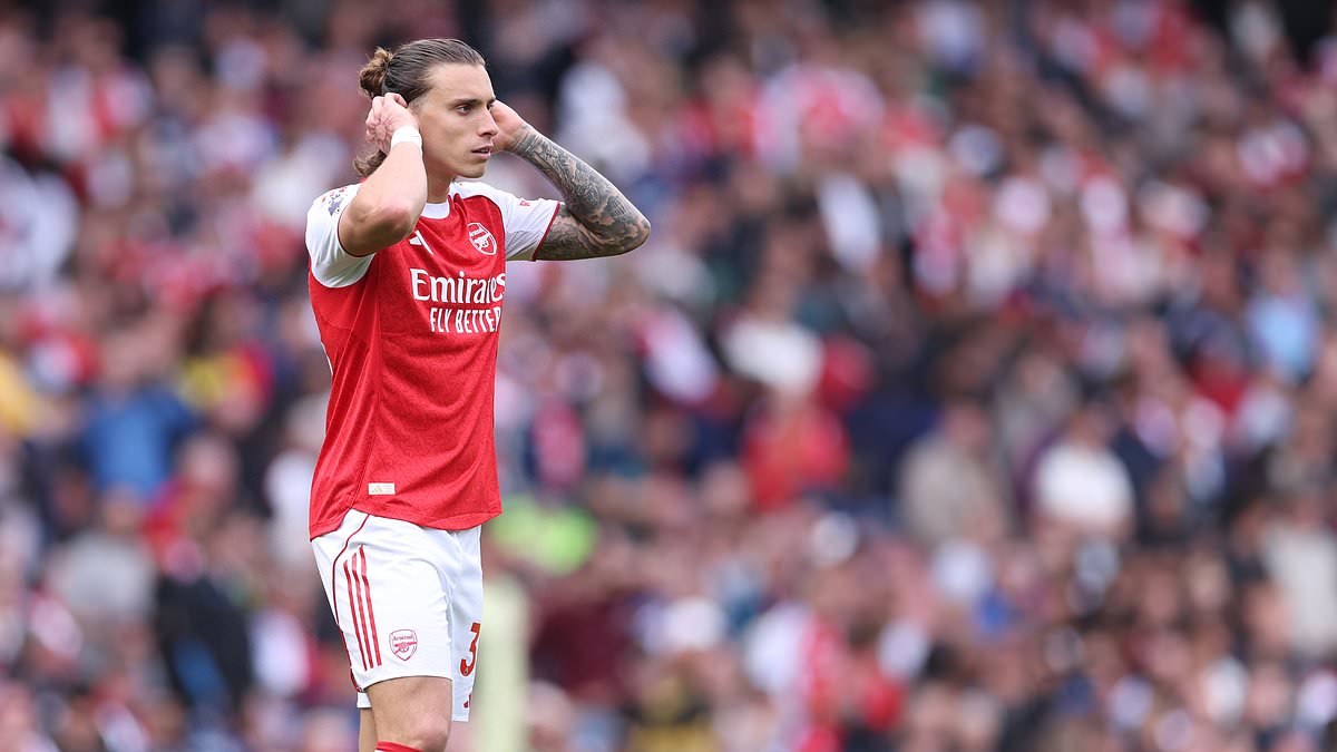 Linesman gives Riccardo Calafiori a throw-in lesson during Arsenal’s 3-0 win over Nottingham Forest