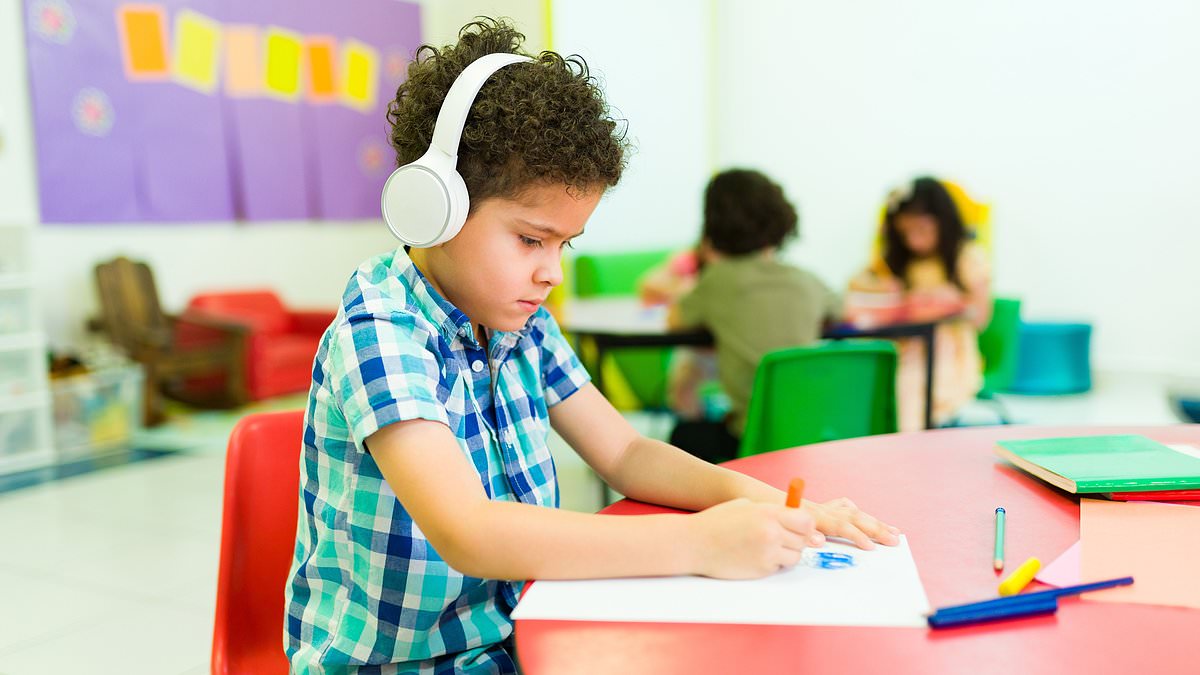 Mouse study links vasopressin pathway to social deficits tied to autism, suggests target for drugs