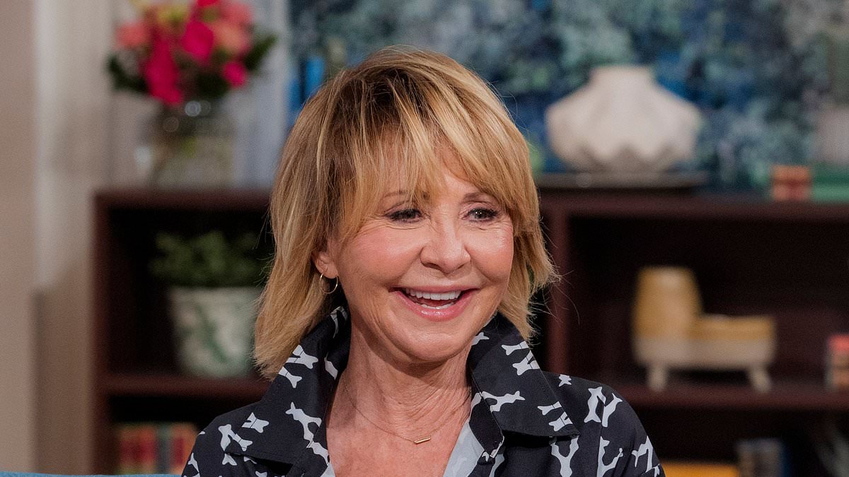 Lulu confirms she had sex with David Bowie, recounts 1970s romance