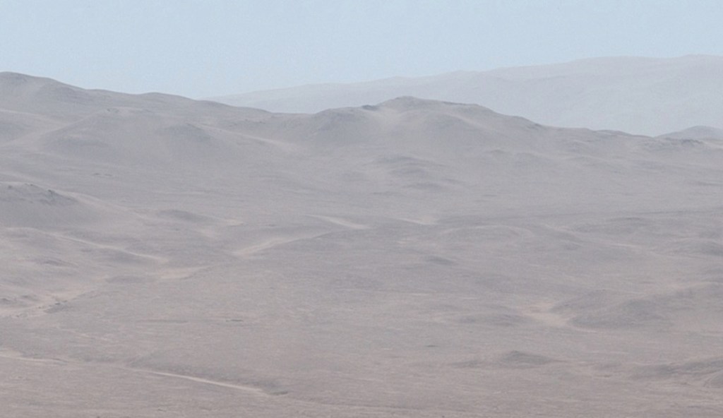 NASA's Curiosity rover captures sweeping panorama of Mars' Gale Crater