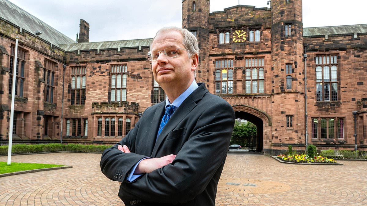 Labour's private school VAT raid has failed to fund 6,500 new teachers, education chief says