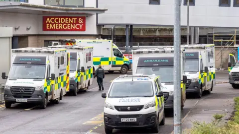 More than 800 deaths linked to long A&E waits in Scotland, RCEM says