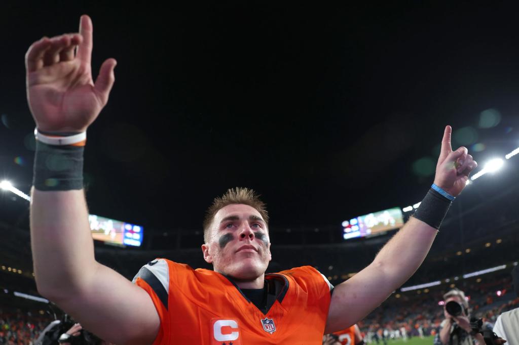 Broncos Host Jaguars in Week 16 as AFC Top Seed on the Line; DraftKings Promo Boosts Bets