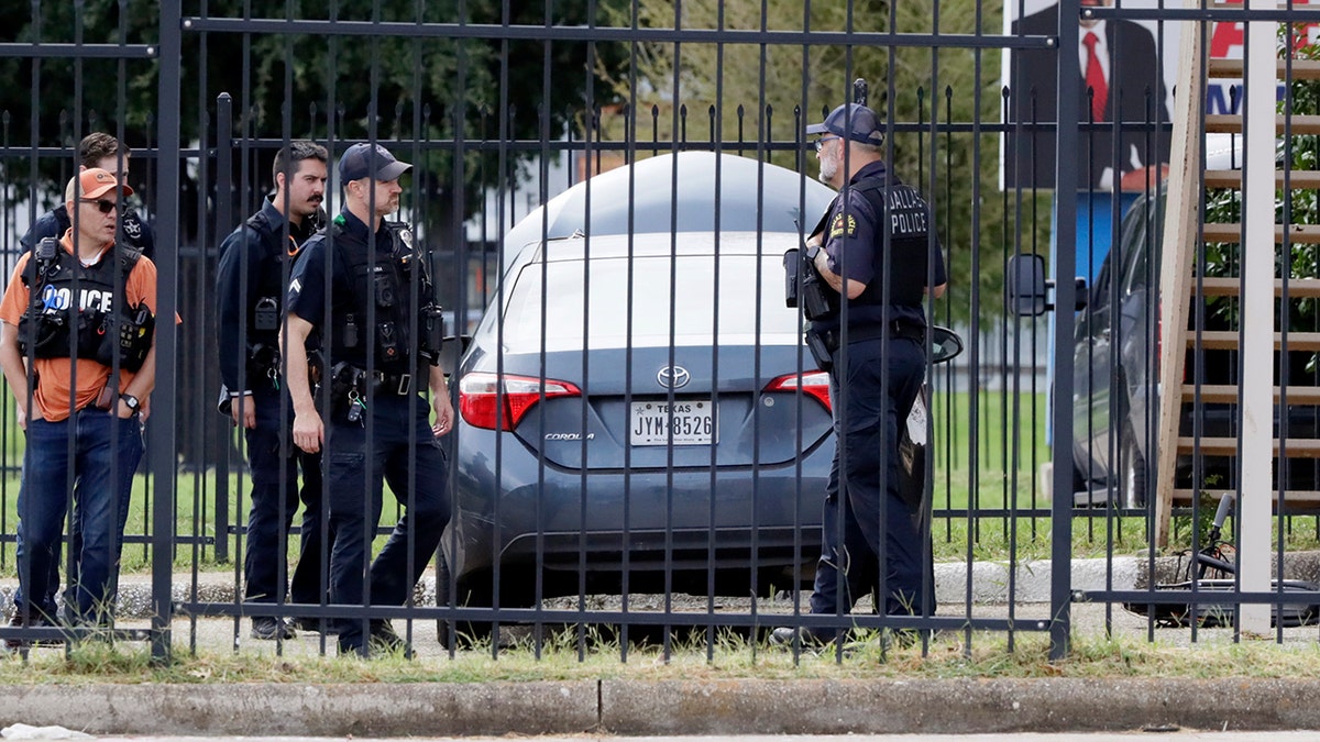 Dallas ICE facility shooting leaves 1 detainee dead, 2 injured; FBI calls it a targeted attack