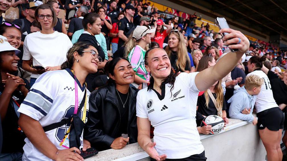 England 2025 booms into biggest Women's Rugby World Cup ever with record crowds