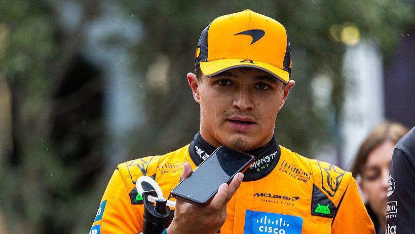 Norris misses opportunity in chaotic qualifying at Baku