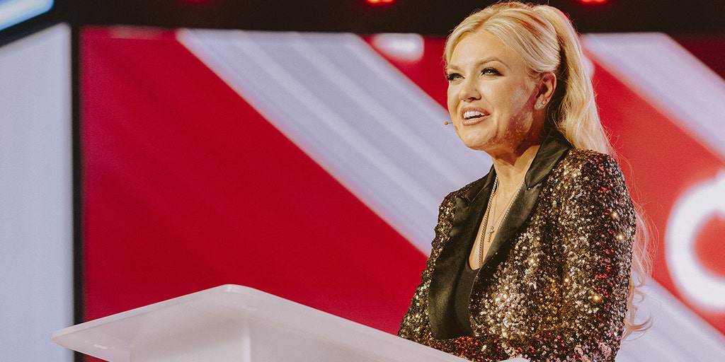 Erika Kirk anchors conservative tensions at AmFest, framing the weekend as family discourse amid clashes